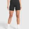 Crossover Shorts